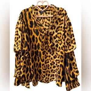 FIRST LADY LEOPARD PRINT BLOUSE